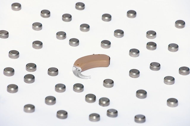 Rechargeable hearing aid